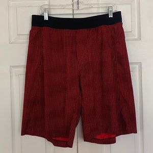 LULULEMON Core red black pullon Shorts